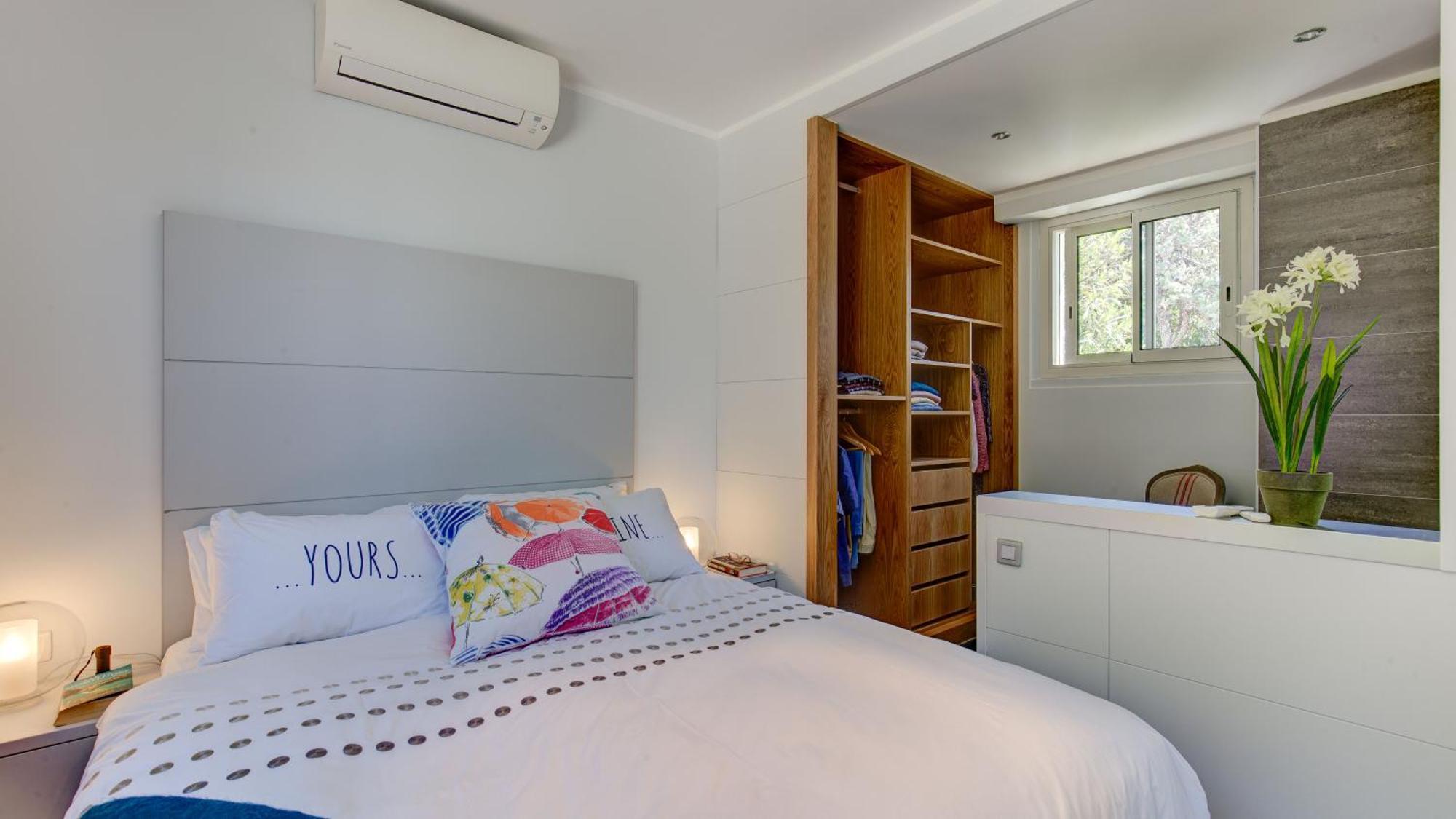 Villa: 15 Mins Walk To & Centre Pousada