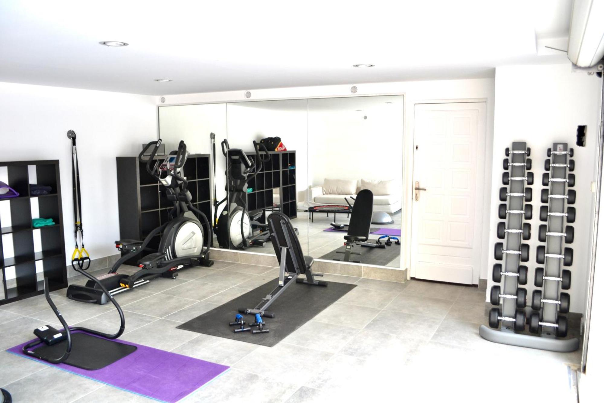 Villa: 15 Mins Walk To & Centre Pousada